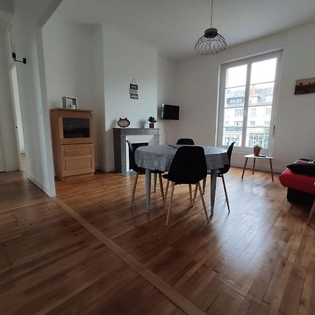 Appartement 1-6 pers situé entre les ponts Saumur Esterno foto