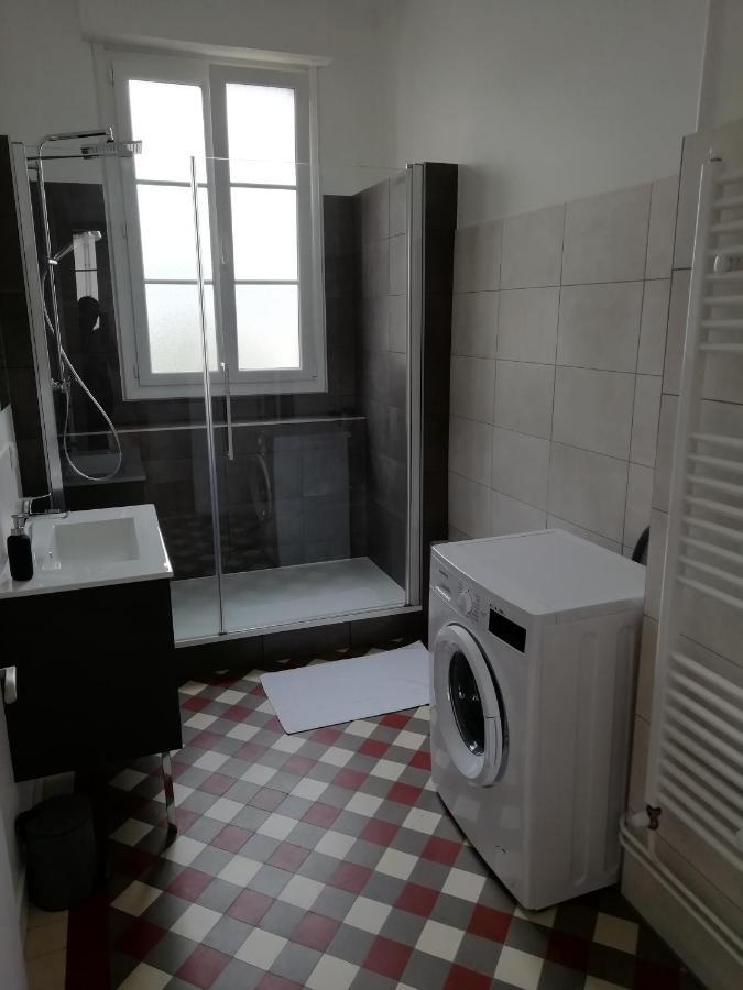 Appartement 1-6 pers situé entre les ponts Saumur Esterno foto